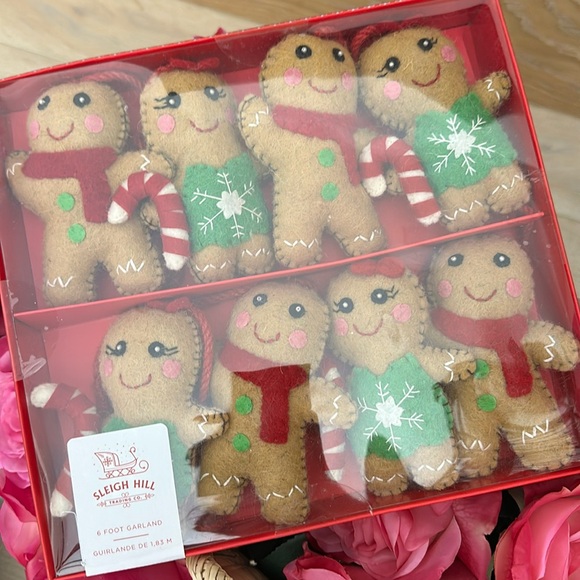 Sleigh Hill gingerbread girl boy felt garland 6 ft - Picture 2 of 6